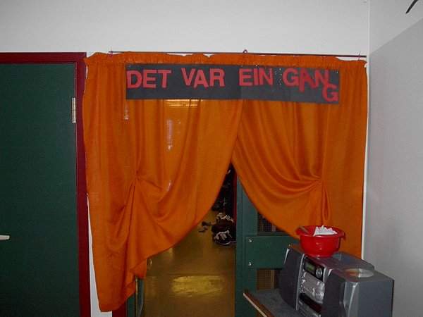 Vil du vere med så stig på....