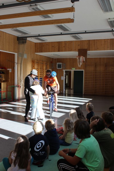 Bøllen kjem